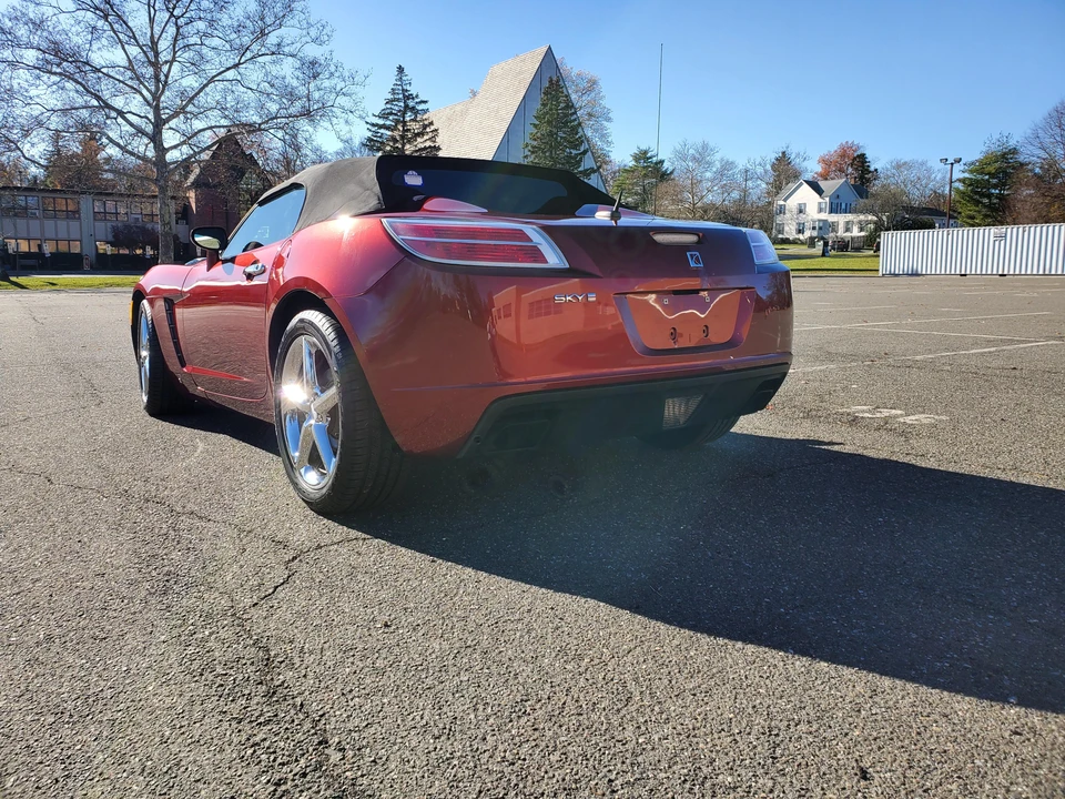 2009 Saturn Sky Red Line - Image 30 of 31