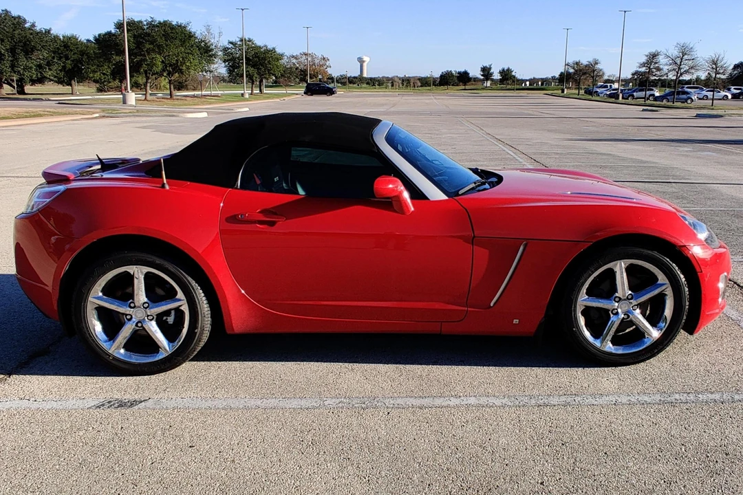 2009 Saturn Sky Red Line - Image 2 of 31