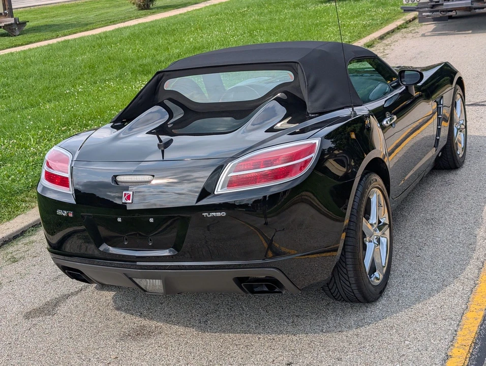 2009 Saturn Sky Red Line - Image 11 of 31