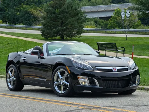 2009 Saturn Sky Red Line