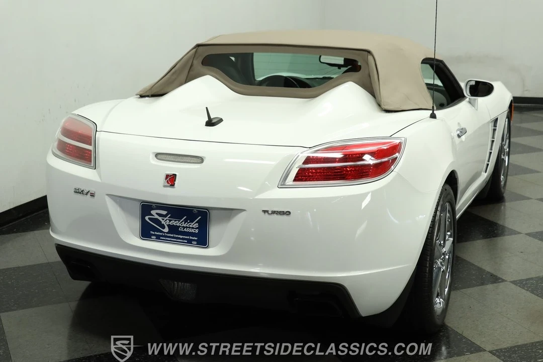 2009 Saturn Sky Red Line - Image 11 of 12