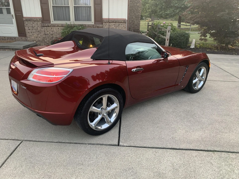 2009 Saturn Sky Red Line - Image 13 of 31