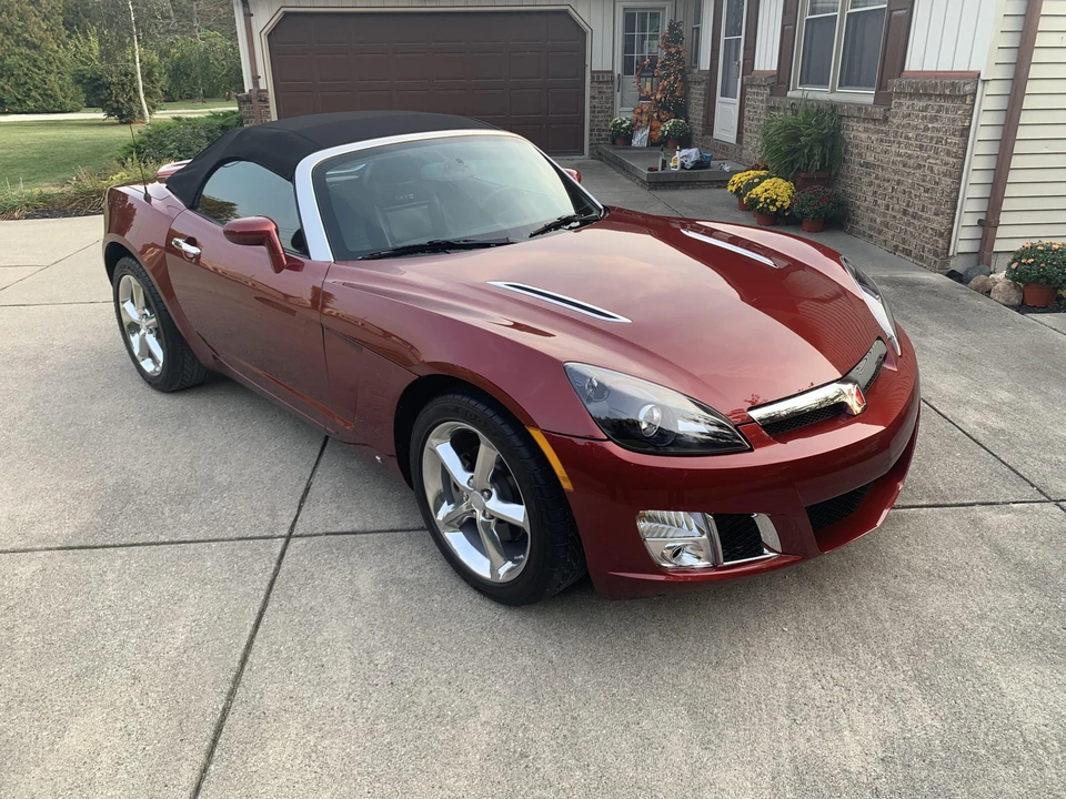 2009 Saturn Sky Red Line - Image 2 of 31