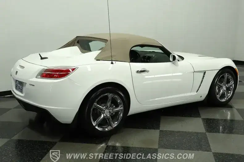 2009 Saturn Sky Red Line - Image 14 of 31