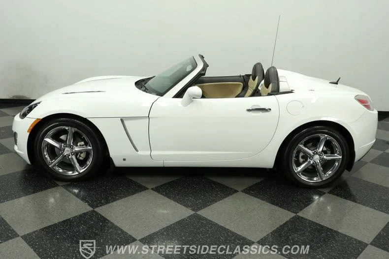 2009 Saturn Sky Red Line - Image 2 of 31