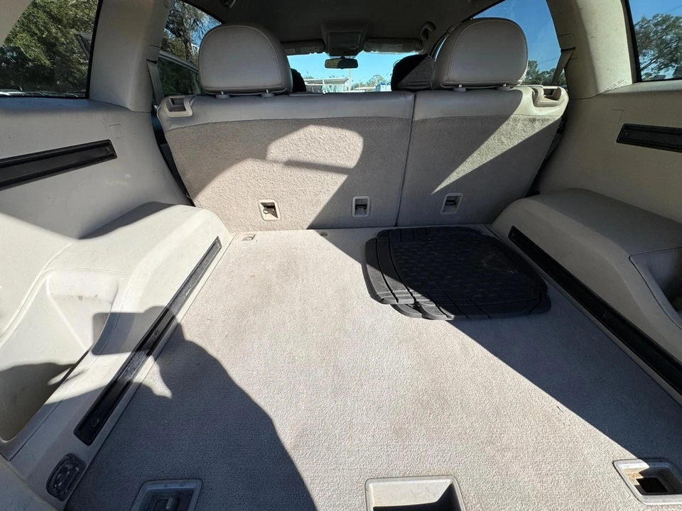 2009 Saturn Vue - Image 9 of 11