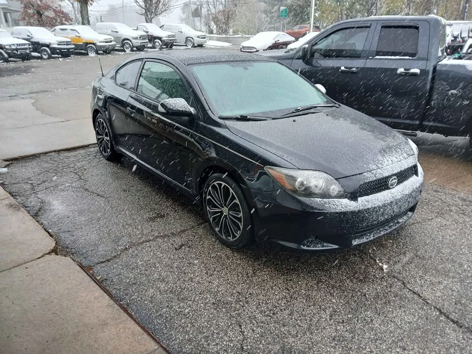2009 Scion tC - Image 2 of 4