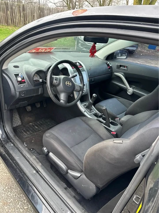 2009 Scion tC - Image 2 of 5