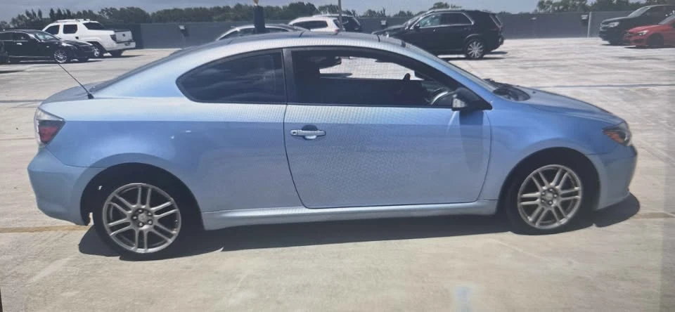 2009 Scion tC - Image 4 of 9