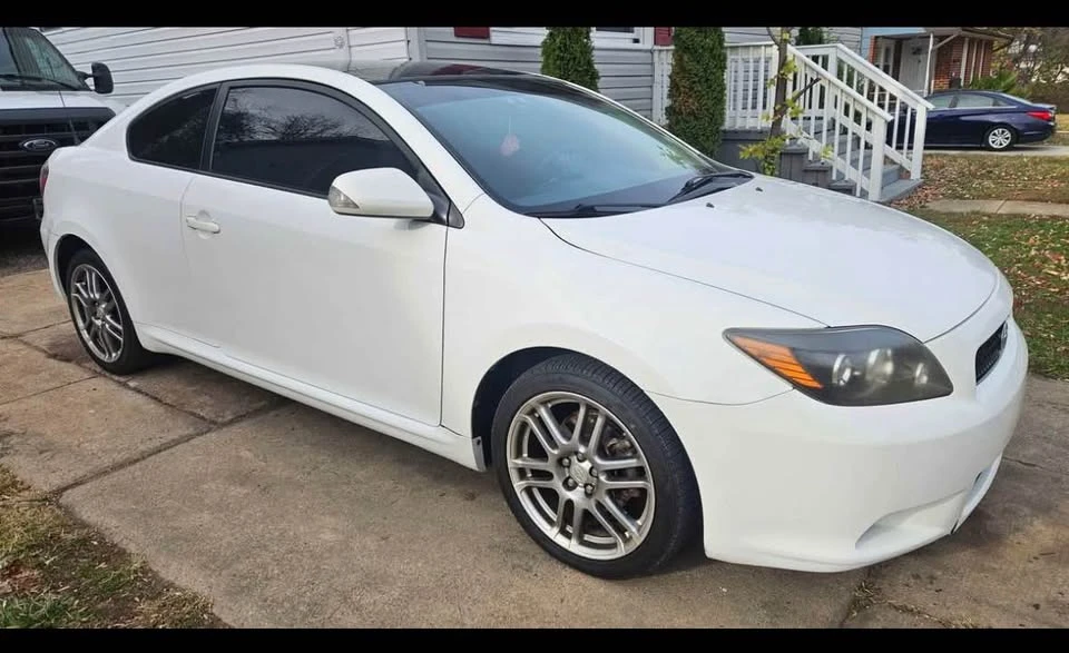2009 Scion tC - Image 4 of 5