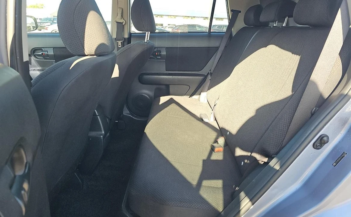 2009 Scion xB - Image 12 of 14