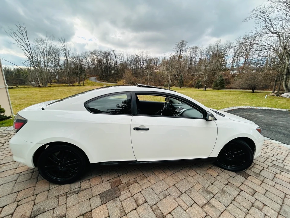 2009 Scion tC - Image 3 of 21