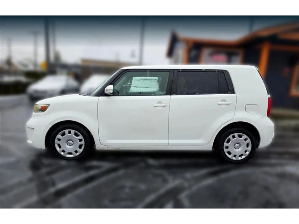 2009 Scion xB - Image 2 of 18