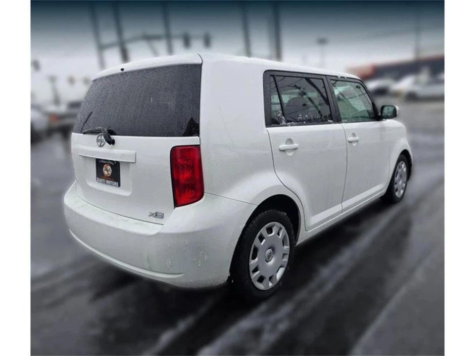 2009 Scion xB - Image 5 of 18