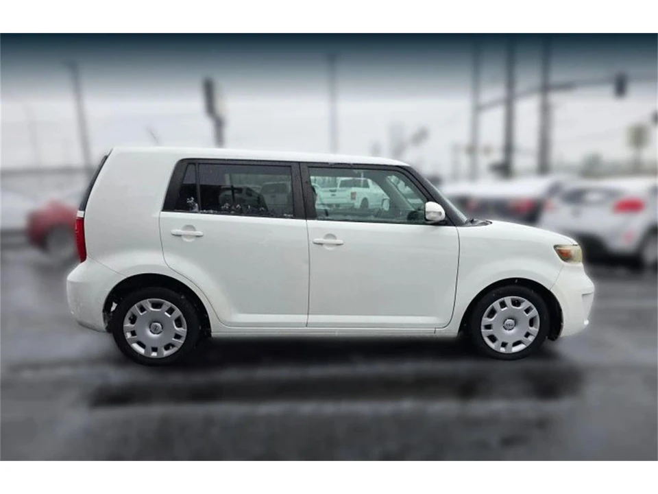 2009 Scion xB - Image 6 of 18