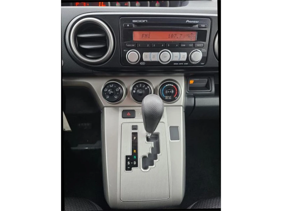 2009 Scion xB - Image 14 of 18