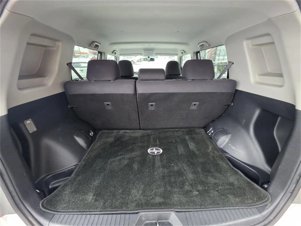 2009 Scion xB - Image 13 of 18