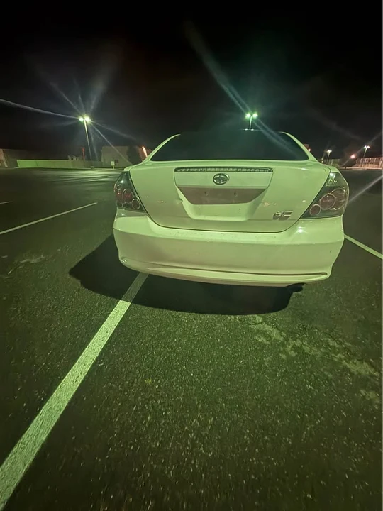 2009 Scion tC - Image 2 of 5