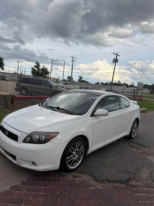 2009 Scion tC - Image 2 of 10