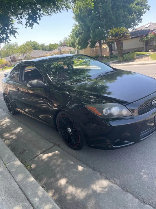 2009 Scion tC - Image 2 of 10