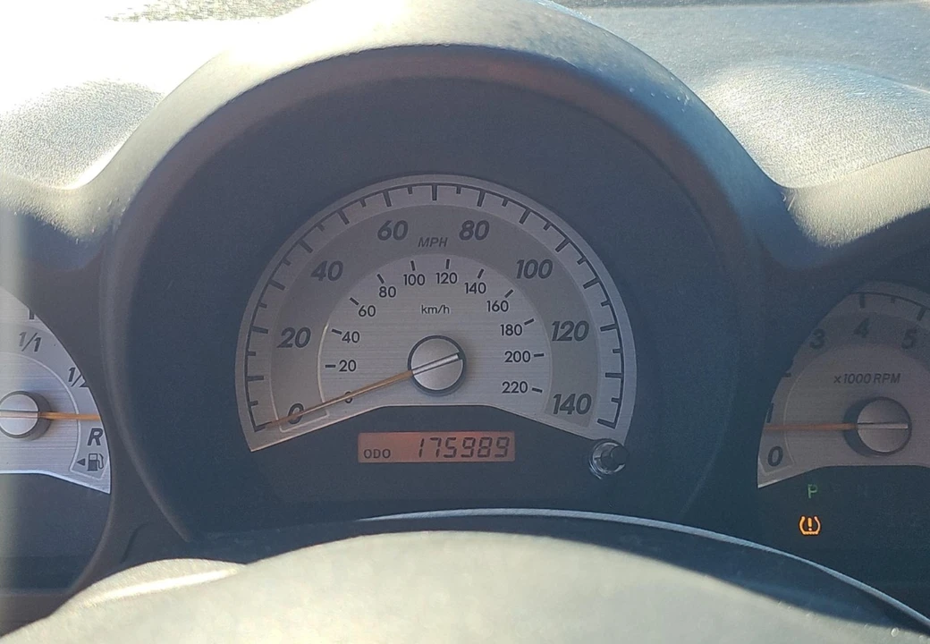 2009 Scion tC - Image 10 of 12