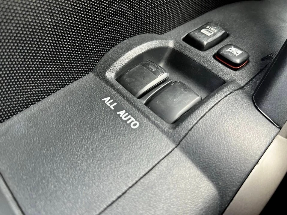 2009 Scion tC - Image 10 of 18