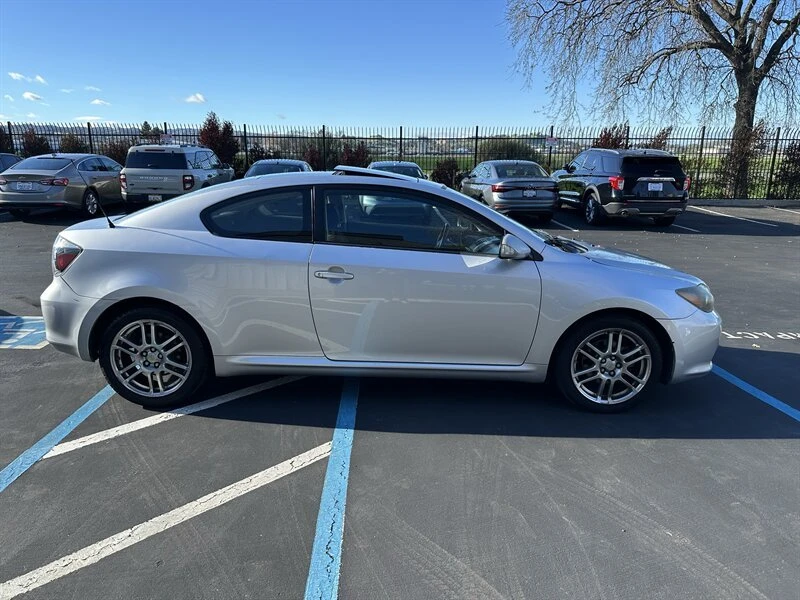 2009 Scion tC - Image 10 of 15