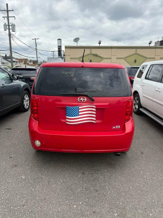 2009 Scion xB - Image 8 of 10