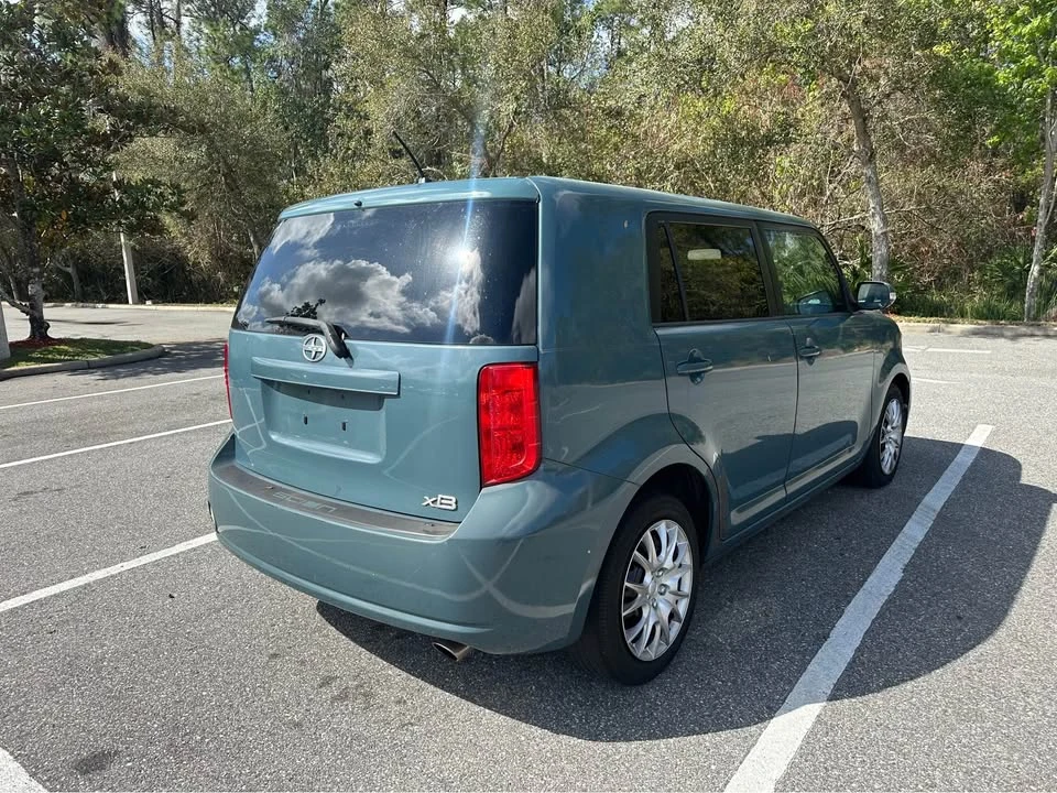2009 Scion xB - Image 4 of 4