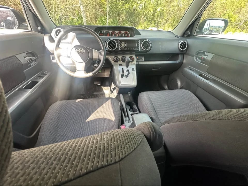 2009 Scion xB - Image 2 of 4