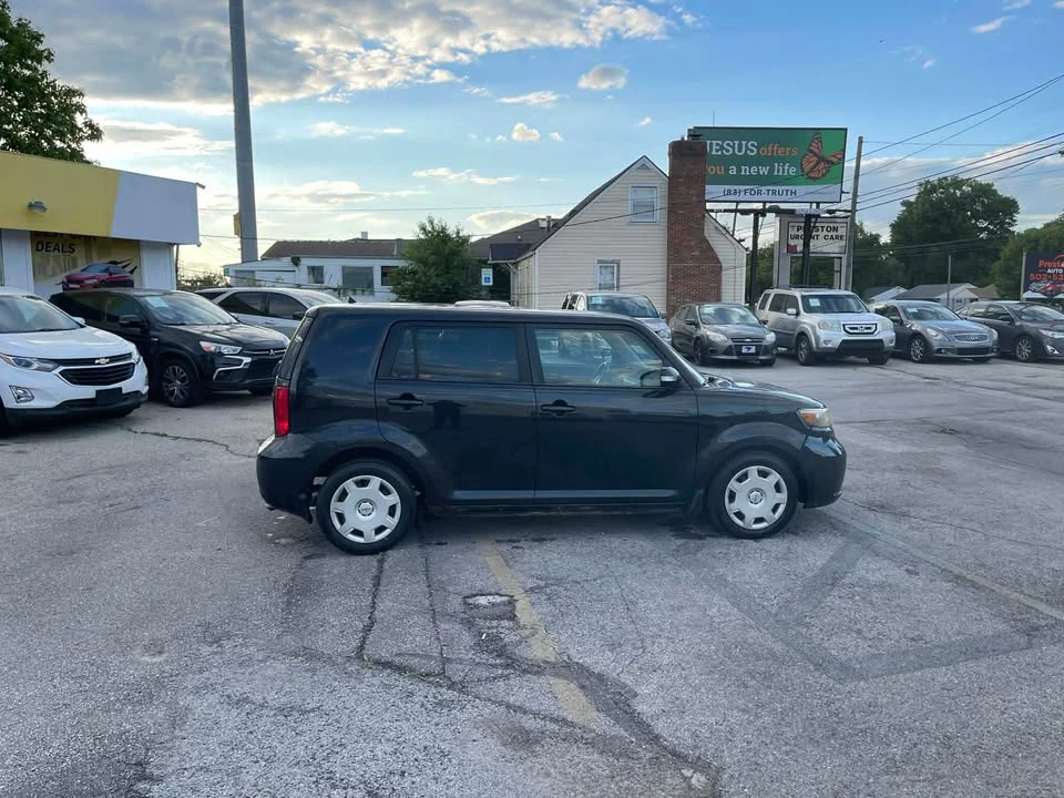 2009 Scion xB - Image 7 of 9