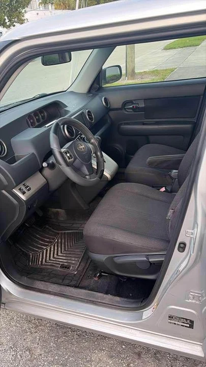 2009 Scion xB - Image 3 of 7