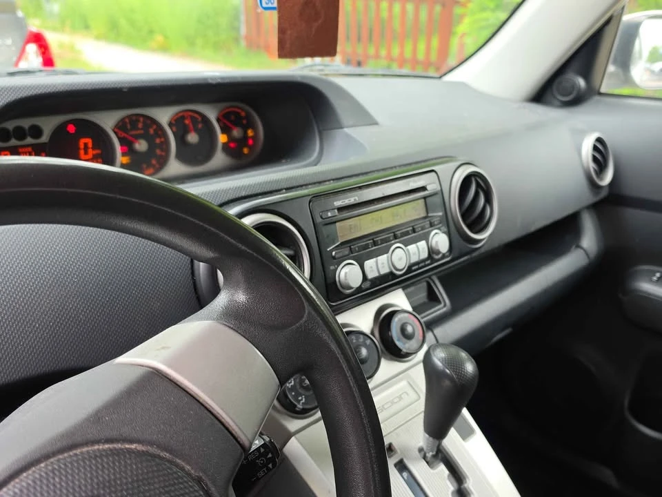 2009 Scion xB - Image 2 of 4