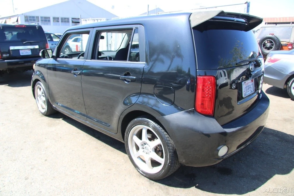 2009 Scion xB - Image 5 of 21