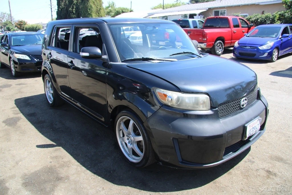 2009 Scion xB - Image 10 of 21