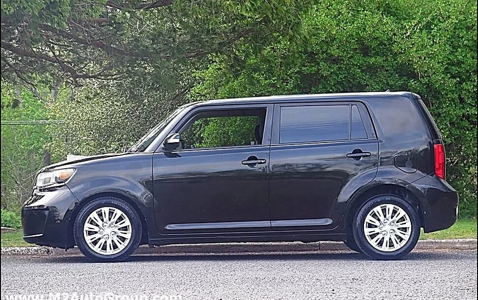 2009 Scion xB - Image 2 of 20