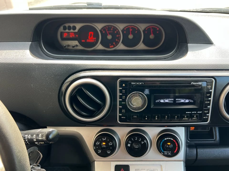 2009 Scion xB - Image 16 of 20