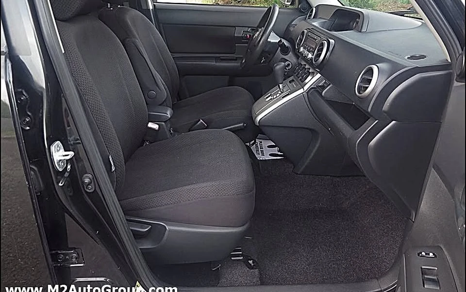 2009 Scion xB - Image 14 of 20