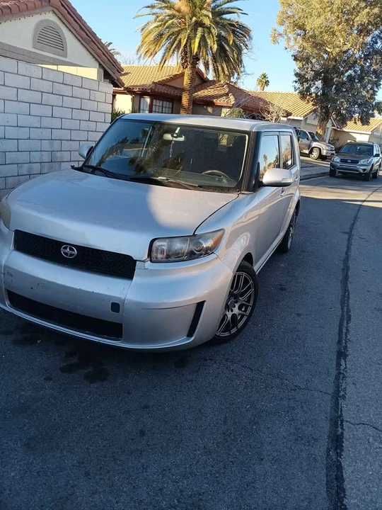 2009 Scion xB - Image 2 of 6