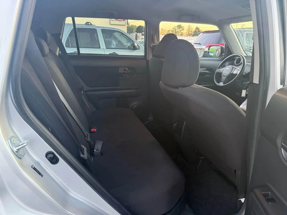 2009 Scion xB - Image 11 of 16