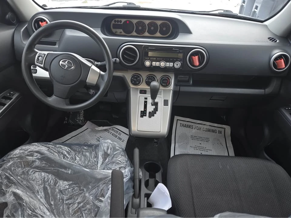 2009 Scion xB - Image 6 of 14