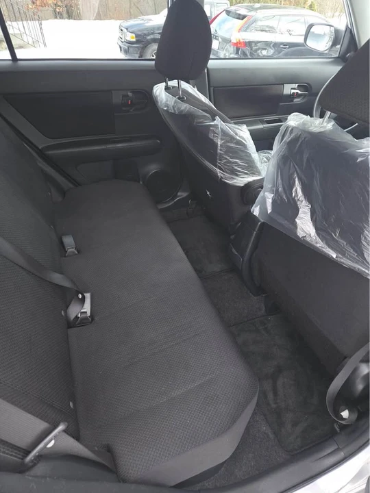 2009 Scion xB - Image 12 of 14