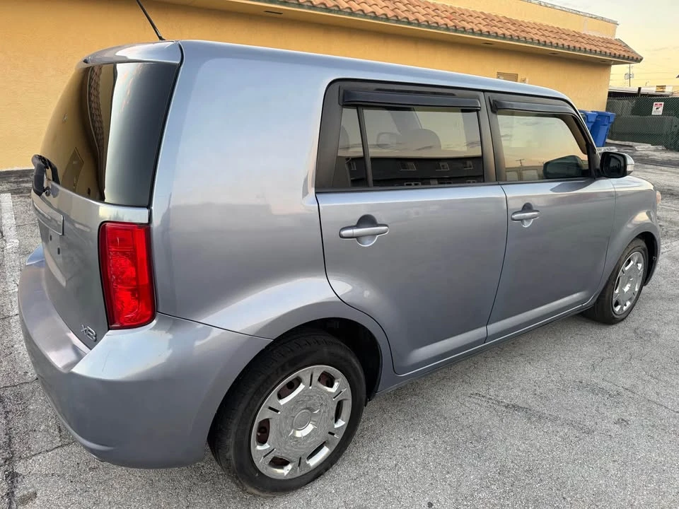 2009 Scion xB - Image 6 of 8