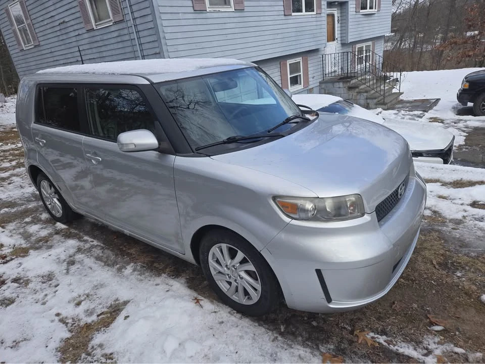 2009 Scion xB - Image 5 of 14