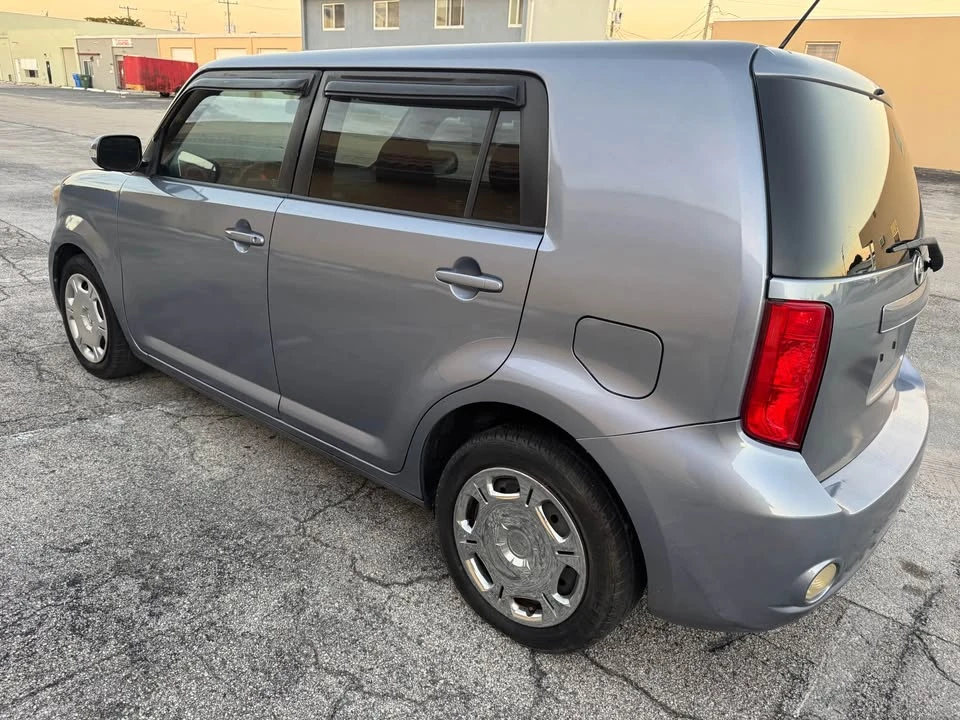 2009 Scion xB - Image 8 of 8