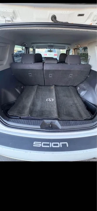 2009 Scion xB - Image 5 of 7