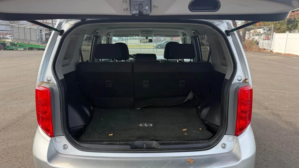 2009 Scion xB - Image 13 of 19