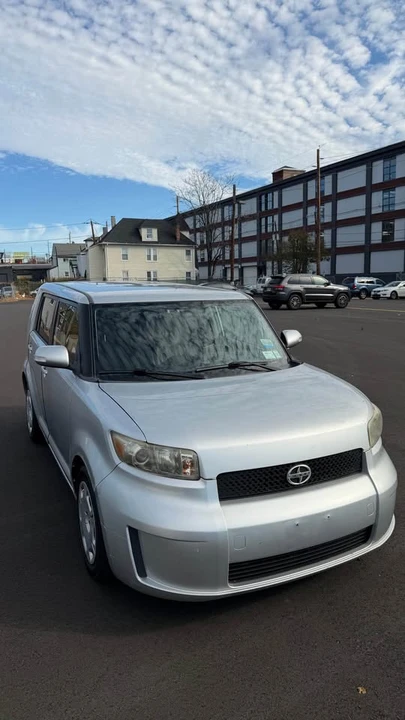 2009 Scion xB - Image 9 of 19