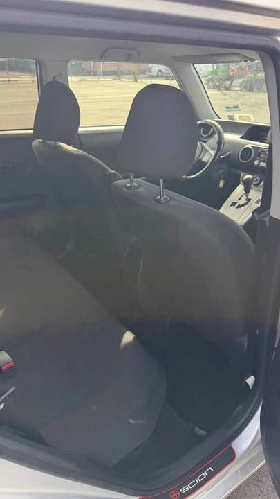 2009 Scion xB - Image 18 of 19