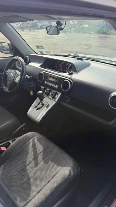 2009 Scion xB - Image 12 of 19